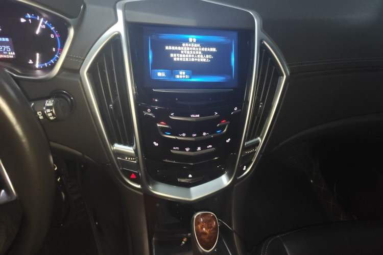 Used Cadillac SRX 2015 3.0L Elite Model Audio And AC Panel