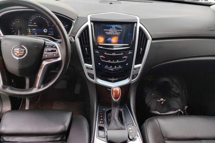 Used Cadillac SRX 2015 3.0L Elite Model Audio And AC Panel