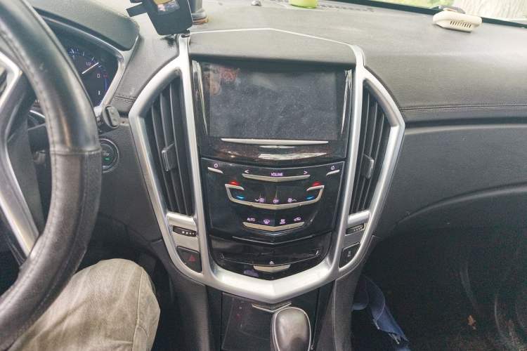 Used Cadillac SRX 2015 3.0L Comfort Version Audio And AC Panel