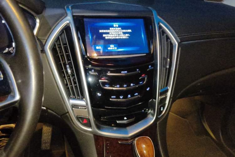 Used Cadillac SRX 2015 3.0L Elite Model Audio And AC Panel