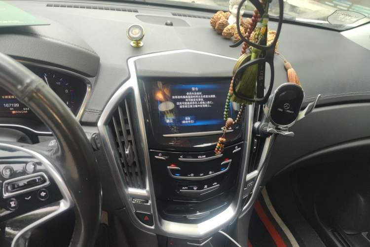 Used Cadillac SRX 2015 3.0L Comfort Version Audio And AC Panel