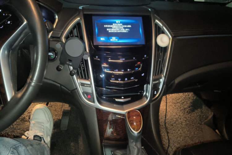 Used Cadillac SRX 2015 3.0L Elite Model Audio And AC Panel