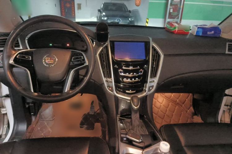 Used Cadillac SRX 2015 3.0L Comfort Version Center Console