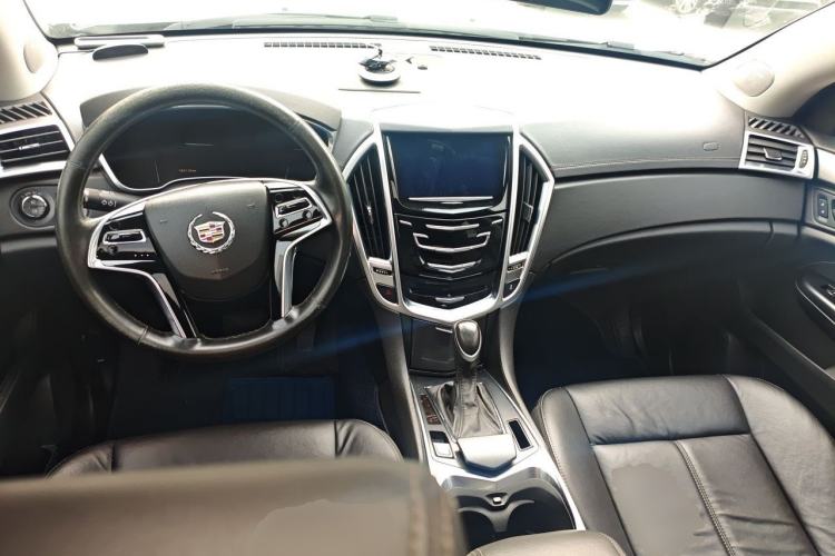 Used Cadillac SRX 2015 3.0L Comfort Version Center Console