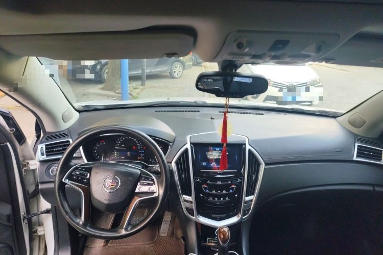 Used Cadillac SRX 2015 3.0L Elite Model Center Console