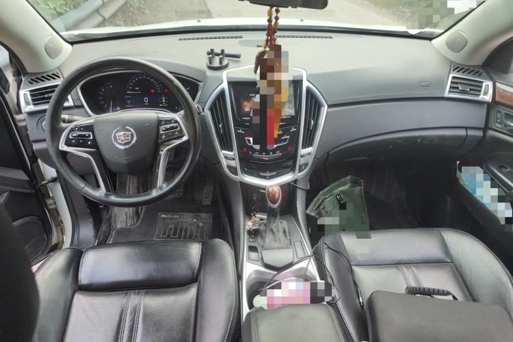 Used Cadillac SRX 2015 3.0L Elite Model Center Console
