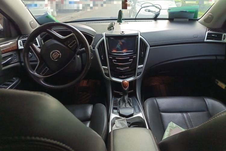 Used Cadillac SRX 2015 3.0L Elite Model Center Console