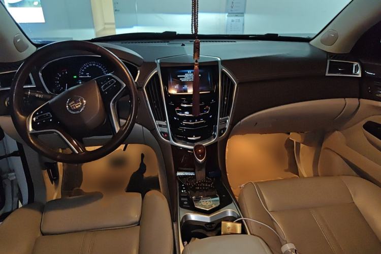 Used Cadillac SRX 2015 3.0L Elite Model Center Console