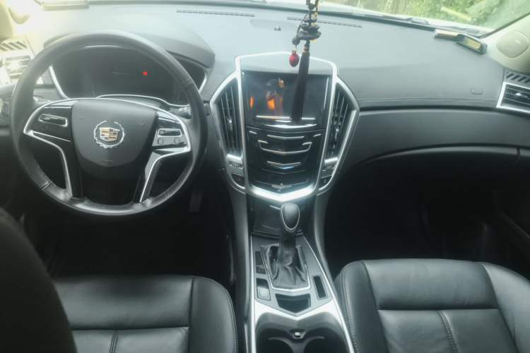 Used Cadillac SRX 2015 3.0L Comfort Version Center Console