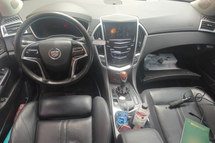 Used Cadillac SRX 2015 3.0L Elite Model Center Console