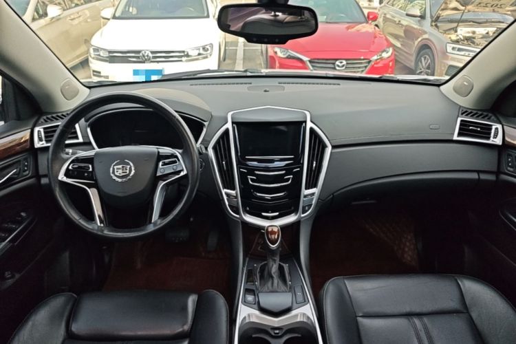 Used Cadillac SRX 2015 3.0L Elite Model Center Console