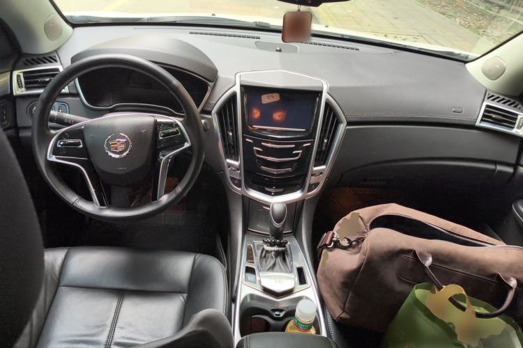 Used Cadillac SRX 2015 3.0L Comfort Version Center Console