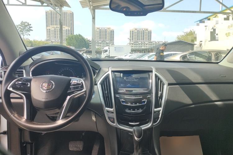 Used Cadillac SRX 2015 3.0L Comfort Version Center Console