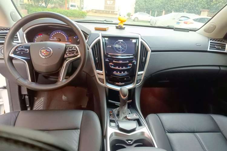 Used Cadillac SRX 2015 3.0L Comfort Version Center Console