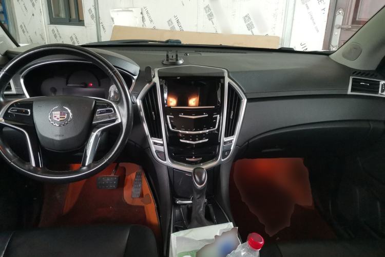 Used Cadillac SRX 2015 3.0L Comfort Version Center Console