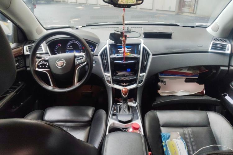 Used Cadillac SRX 2015 3.0L Elite Model Center Console