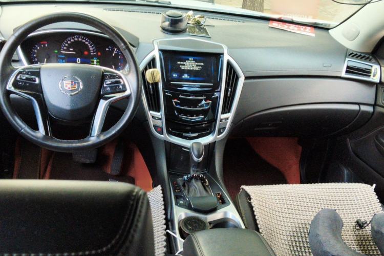 Used Cadillac SRX 2015 3.0L Comfort Version Center Console