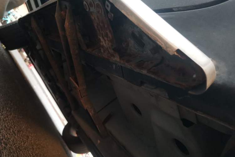 Used Cadillac SRX 2015 3.0L Comfort Version Chassis Rear Left