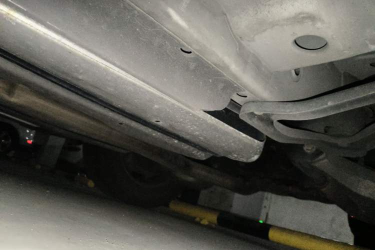 Used Cadillac SRX 2015 3.0L Elite Model Chassis Rear Left