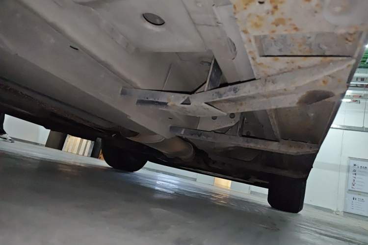 Used Cadillac SRX 2015 3.0L Elite Model Chassis Rear Right