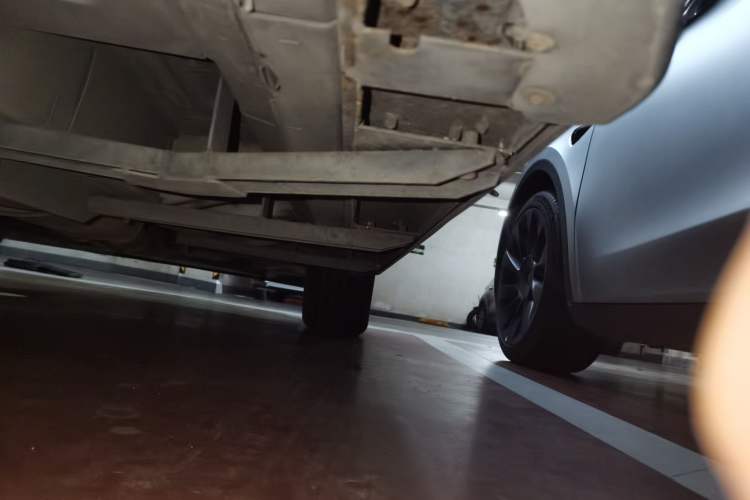 Used Cadillac SRX 2015 3.0L Elite Model Chassis Rear Right