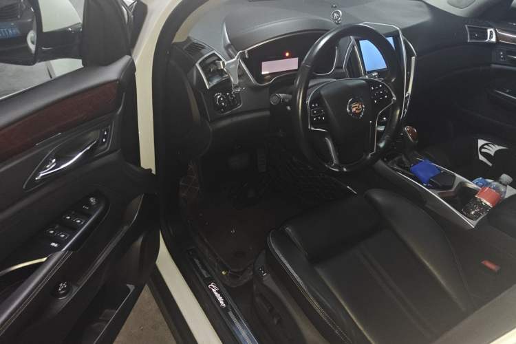 Used Cadillac SRX 2015 3.0L Elite Model Driver Seat