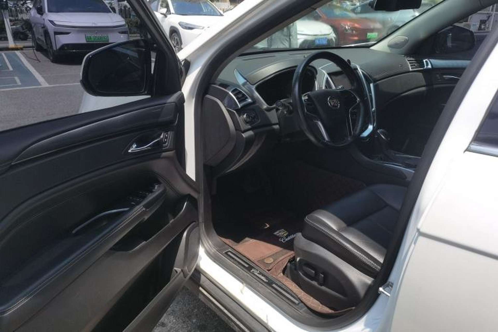 Used Cadillac SRX 2015 3.0L Comfort Version Driver Seat