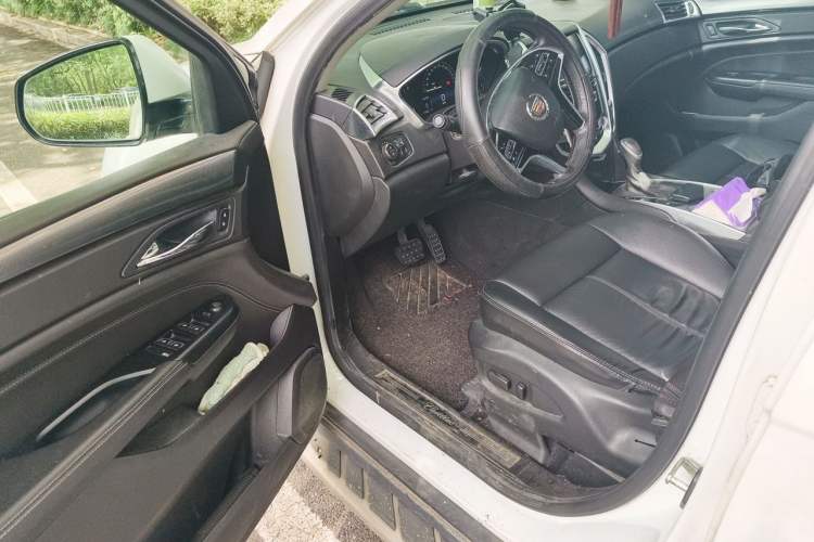 Used Cadillac SRX 2015 3.0L Comfort Version Driver Seat