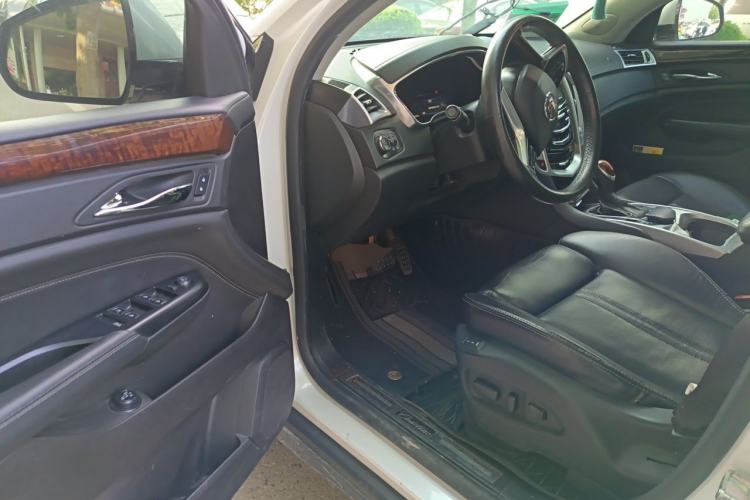 Used Cadillac SRX 2015 3.0L Elite Model Driver Seat