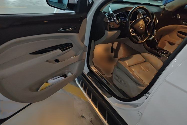Used Cadillac SRX 2015 3.0L Elite Model Driver Seat