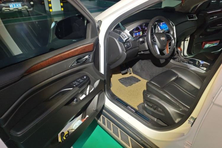 Used Cadillac SRX 2015 3.0L Luxury Model Driver Seat
