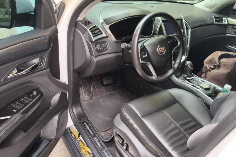 Used Cadillac SRX 2015 3.0L Comfort Version Driver Seat