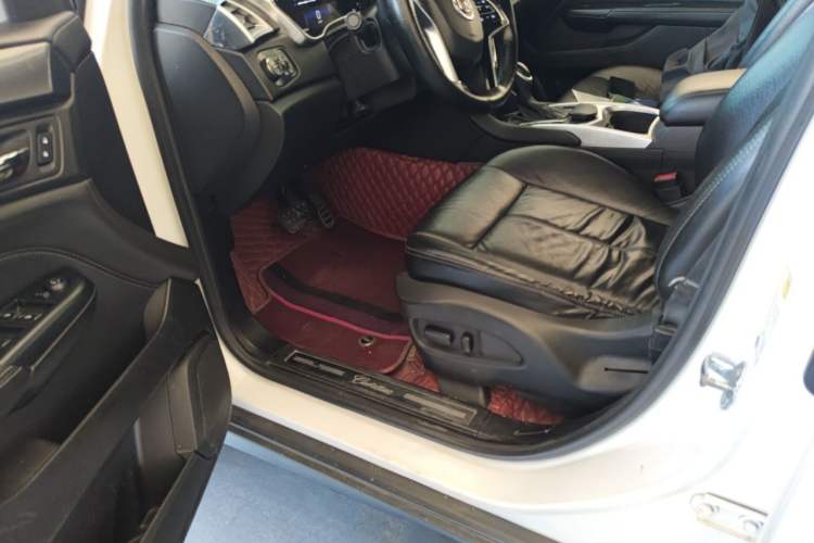 Used Cadillac SRX 2015 3.0L Comfort Version Driver Seat