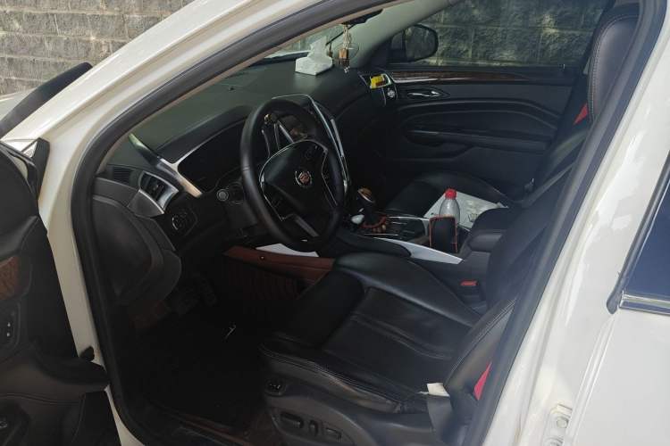 Used Cadillac SRX 2015 3.0L Elite Model Driver Seat
