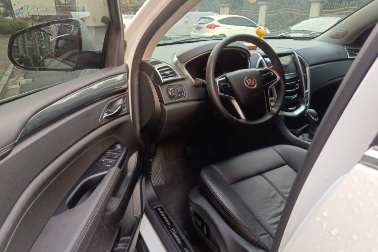 Used Cadillac SRX 2015 3.0L Comfort Version Driver Seat