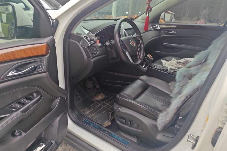 Used Cadillac SRX 2015 3.0L Elite Model Driver Seat