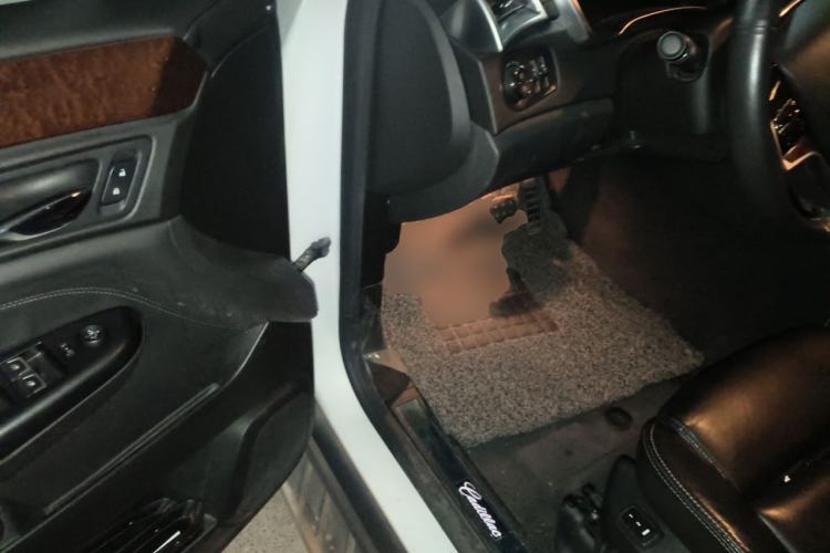 Used Cadillac SRX 2015 3.0L Elite Model Driver Seat