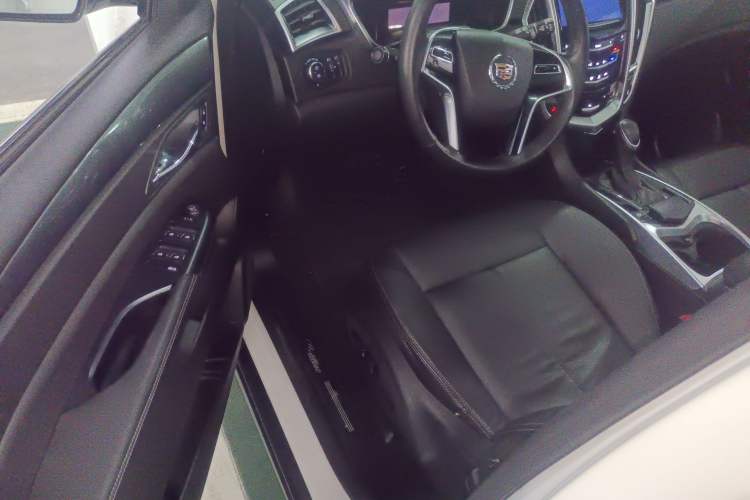 Used Cadillac SRX 2015 3.0L Comfort Version Driver Seat