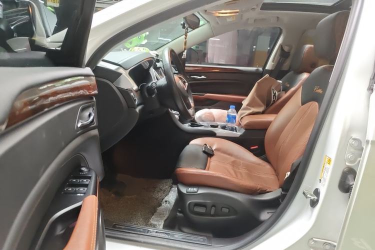 Used Cadillac SRX 2015 3.0L Elite Model Driver Seat