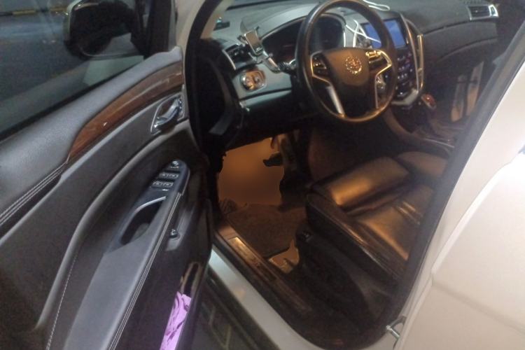 Used Cadillac SRX 2015 3.0L Elite Model Driver Seat