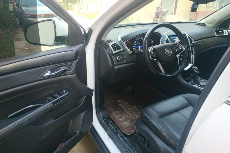 Used Cadillac SRX 2015 3.0L Comfort Version Driver Seat