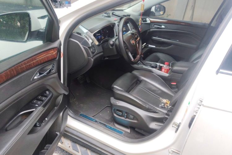 Used Cadillac SRX 2015 3.0L Elite Model Driver Seat