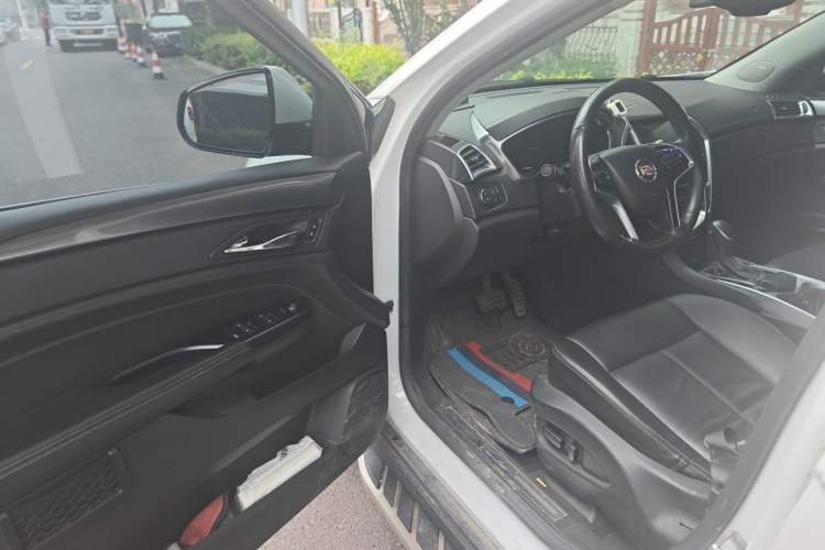 Used Cadillac SRX 2015 3.0L Comfort Version Driver Seat