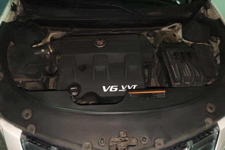 Used Cadillac SRX 2015 3.6L Flagship Edition Engine Bay