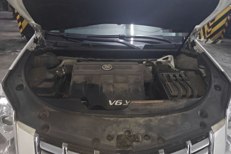 Used Cadillac SRX 2015 3.0L Elite Model Engine Bay
