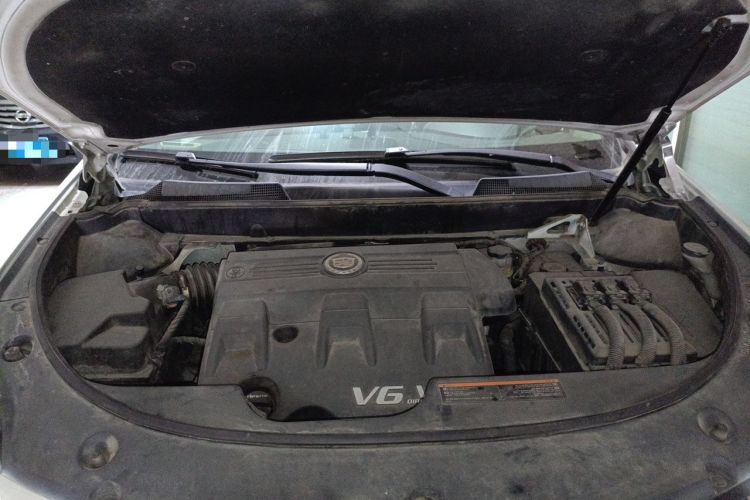 Used Cadillac SRX 2015 3.0L Elite Model Engine Bay