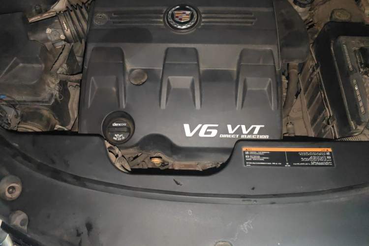 Used Cadillac SRX 2015 3.0L Comfort Version Engine Bay