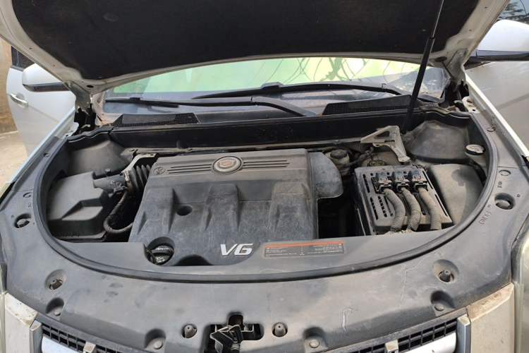 Used Cadillac SRX 2015 3.0L Elite Model Engine Bay