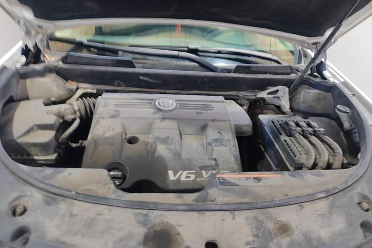 Used Cadillac SRX 2015 3.0L Elite Model Engine Bay