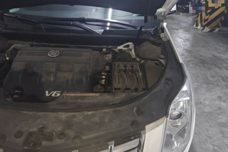 Used Cadillac SRX 2015 3.0L Elite Model Engine Bay Left